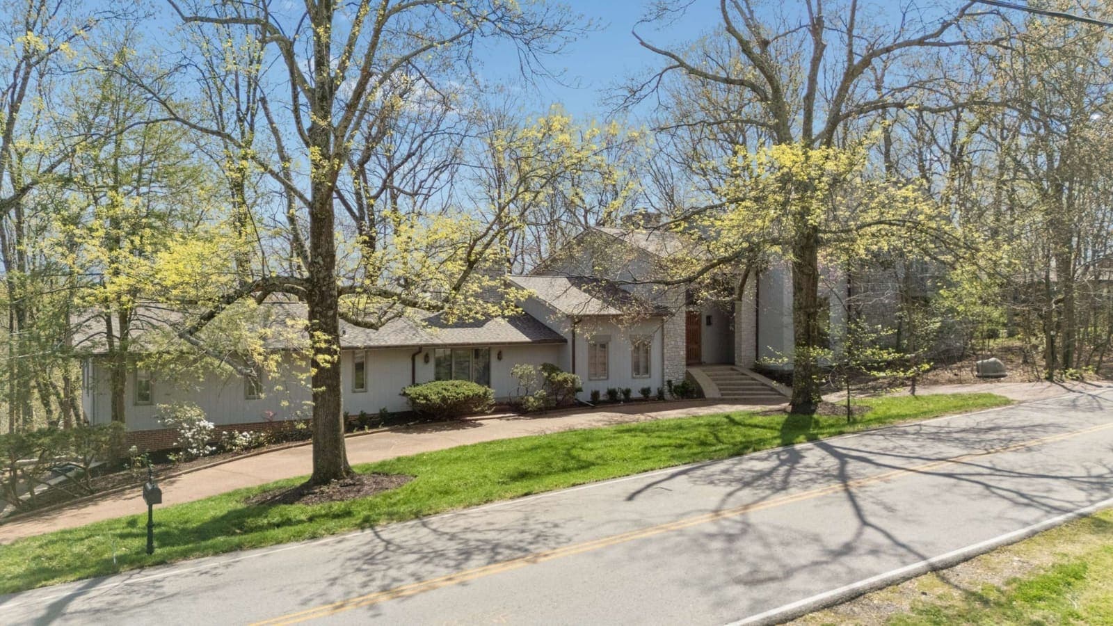 Front exterior of 5870 Fredricksburg Dr